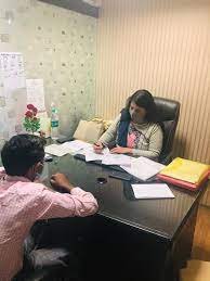  Dr. Aradhana Gupta