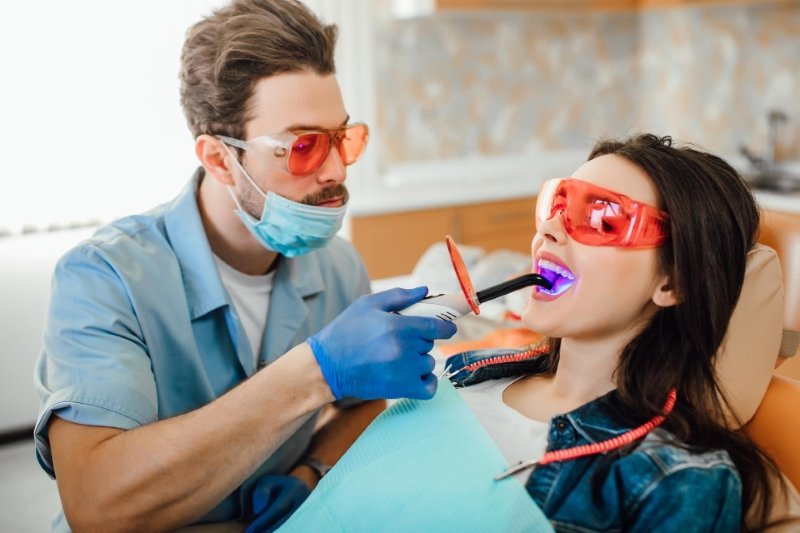 7 Facts About Teeth Whitening You Should Know