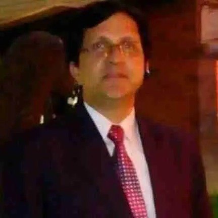  Dr. Subrat Saxena