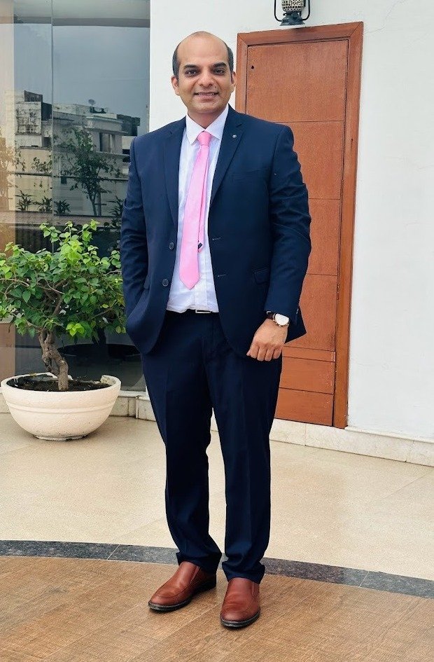 Dr. Navneet Tripathi 