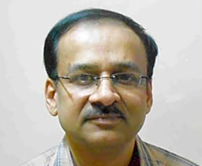 Dr. M L Sadanand