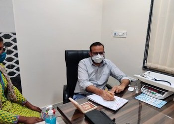 Dr Rishi Sodawat